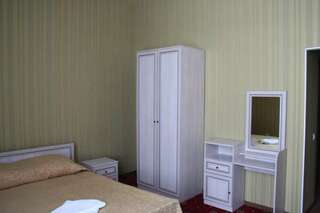 Гостиница Калуга-Холидей Калуга  Двухместный номер эконом-класса с 1 кроватью или 2 отдельными кроватями -2