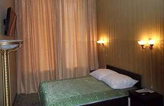 Гостиница Калуга-Холидей Калуга  Стандартный двухместный номер с 1 кроватью или 2 отдельными кроватями -3